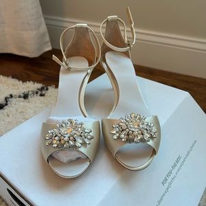 Brand new, never worn, Badgley Mischka heels. Perfect for wedding!